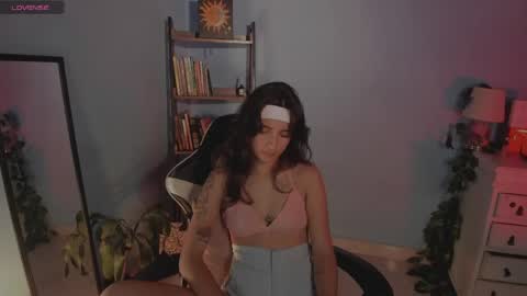 Snapshot of hera_069 chatting on April 28, 8:25 pm Hello I am Valentina independent Colombian model I love sensuality and pleasure welcome online show from April 28, 8:25 pm