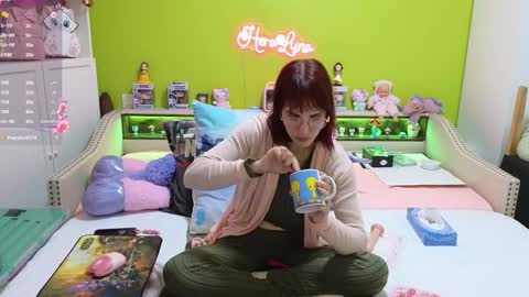 HeraLuna  online show from February 19, 9:44 pm