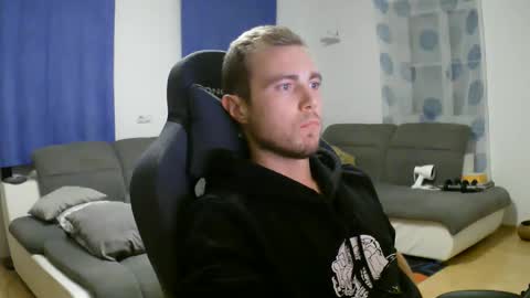 John Pearl online show from December 17, 6:58 pm