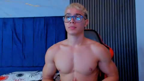 Snapshot of hercules_12345 chatting on April 30, 3:29 pm Hercules online show from April 30, 3:29 pm