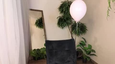 Elise online show from February 20, 6:26 am