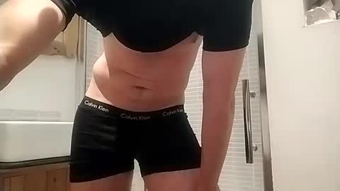 hereforus234 online show from May 1, 12:32 pm