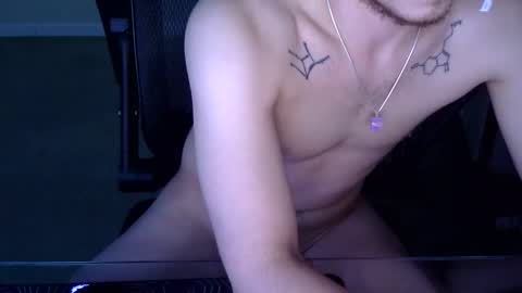 Snapshot of heretopleaseyou446029 chatting on October 25, 10:15 pm heretopleaseyou446029 online show from October 25, 10:15 pm