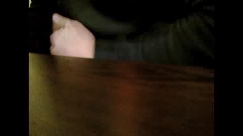 Snapshot of heretost chatting on December 5, 11:27 am mr D online show from December 5, 11:27 am