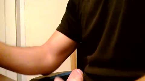 Snapshot of heretost chatting on October 24, 10:11 am mr D online show from October 24, 10:11 am