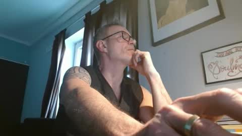 hering76 online show from March 4, 7:25 am