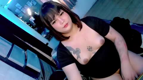 Snapshot of hermaphrodite199x chatting on May 9, 1:44 am hermaphrodite199x online show from May 9, 1:44 am
