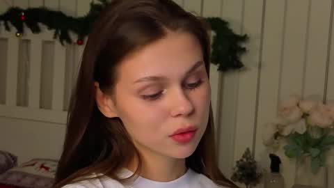 Nicole online show from March 13, 7:09 pm