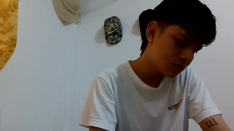 valentin 123 online show from May 17, 9:33 pm