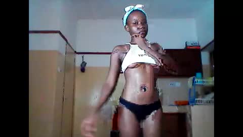 Snapshot of herslatt chatting on May 16, 2:19 am herslatt online show from May 16, 2:19 am