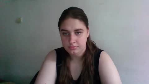 Snapshot of hess_luna_ chatting on September 29, 10:31 am hess_luna_ online show from September 29, 10:31 am