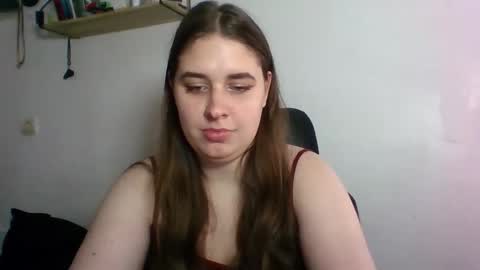 Snapshot of hess_luna_ chatting on October 23, 9:08 am hess_luna_ online show from October 23, 9:08 am