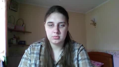 Snapshot of hess_luna_ chatting on October 31, 9:10 am hess_luna_ online show from October 31, 9:10 am