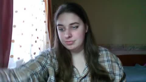 Snapshot of hess_luna_ chatting on November 25, 10:04 am hess_luna_ online show from November 25, 10:04 am