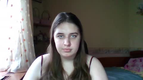 Snapshot of hess_luna_ chatting on December 4, 10:13 am hess_luna_ online show from December 4, 10:13 am