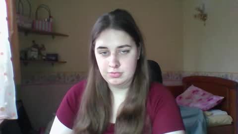 Snapshot of hess_luna_ chatting on December 23, 10:13 am hess_luna_ online show from December 23, 10:13 am