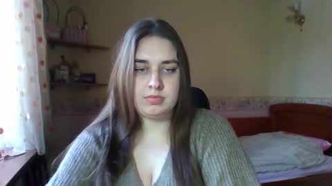 Snapshot of hess_luna_ chatting on January 12, 9:25 am hess_luna_ online show from January 12, 9:25 am