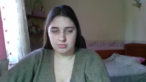 Snapshot of hess_luna_ chatting on January 16, 10:08 am hess_luna_ online show from January 16, 10:08 am