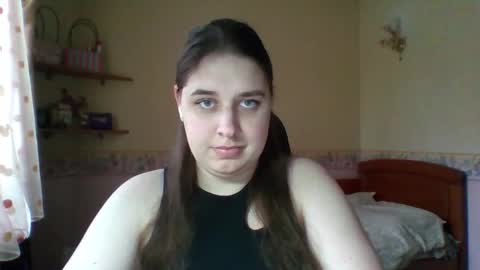 Snapshot of hess_luna_ chatting on February 25, 10:03 am hess_luna_ online show from February 25, 10:03 am