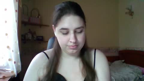 Snapshot of hess_luna_ chatting on February 26, 10:03 am hess_luna_ online show from February 26, 10:03 am