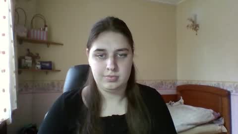 Snapshot of hess_luna_ chatting on March 2, 10:11 am hess_luna_ online show from March 2, 10:11 am