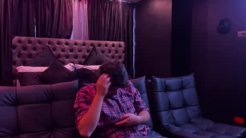 heteros men online show from January 16, 3:05 pm