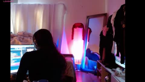 hevin69 online show from February 5, 9:30 pm