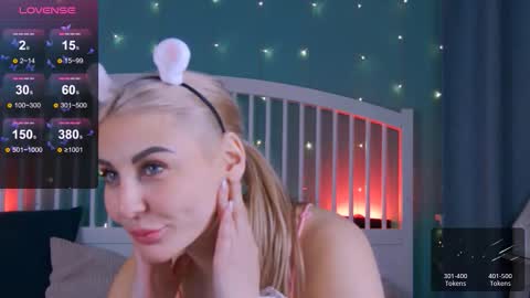 Snapshot of hey_cassie chatting on November 27, 4:09 pm hey_cassie online show from November 27, 4:09 pm