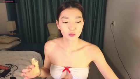 Audrey online show from March 26, 1:38 pm