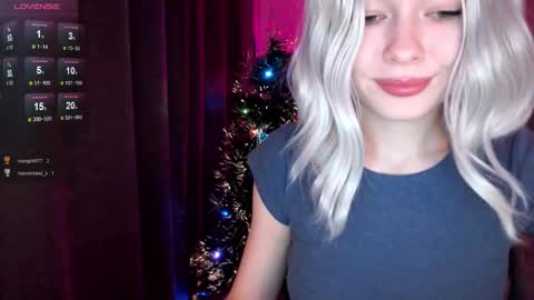 Snapshot of hey_nora_ chatting on February 4, 11:49 pm Nora online show from February 4, 11:49 pm