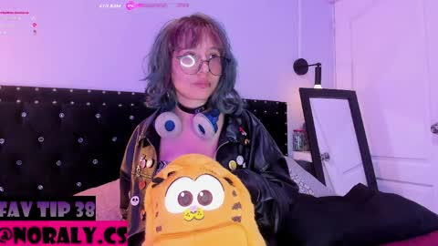 Noraly  online show from April 18, 4:16 am