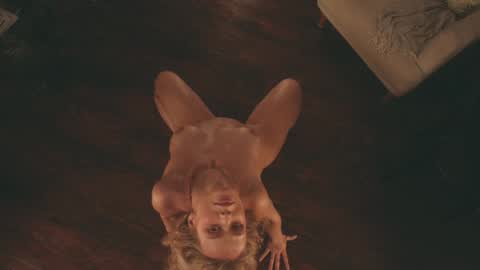 Snapshot of heybanan chatting on January 30, 10:19 am Alina online show from January 30, 10:19 am