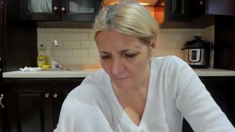 Heyheygrey online show from September 18, 7:43 am