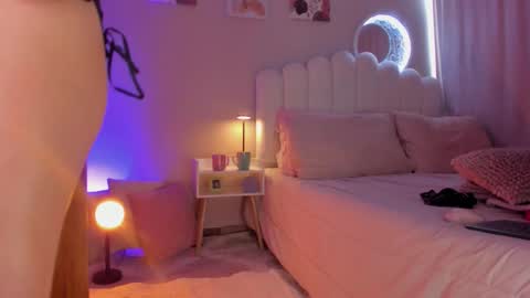 Martina Ricci Show schedule Monday to Friday 8am colombia time I work some weekends  online show from January 18, 7:06 pm