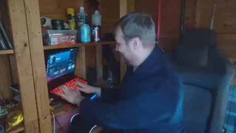 Snapshot of hharveyden chatting on February 23, 10:56 am H Dawg online show from February 23, 10:56 am