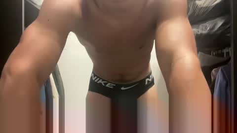 Snapshot of hhernan1 chatting on February 8, 10:57 pm hhernan1 online show from February 8, 10:57 pm