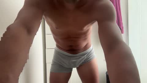 Snapshot of hhernan1 chatting on February 13, 6:59 pm hhernan1 online show from February 13, 6:59 pm