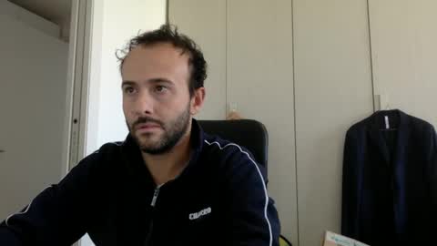 Snapshot of hhombre chatting on October 9, 2:15 pm hhombre online show from October 9, 2:15 pm