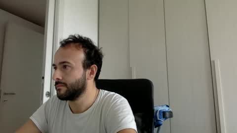 Snapshot of hhombre chatting on October 17, 9:01 am hhombre online show from October 17, 9:01 am