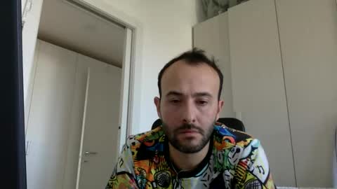 Snapshot of hhombre chatting on October 27, 1:26 pm hhombre online show from October 27, 1:26 pm