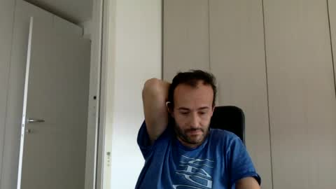 Snapshot of hhombre chatting on July 13, 9:45 am hhombre online show from July 13, 9:45 am