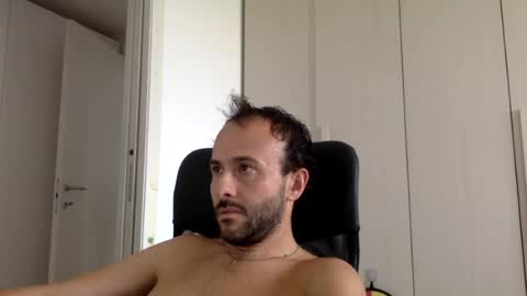 Snapshot of hhombre chatting on July 31, 2:16 pm hhombre online show from July 31, 2:16 pm