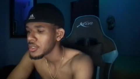 Snapshot of hhotcrazy chatting on October 22, 6:35 am hhotcrazy online show from October 22, 6:35 am