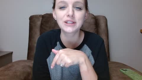 Snapshot of hi_cut_cutie chatting on October 29, 1:13 pm Paige online show from October 29, 1:13 pm