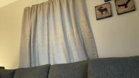 Snapshot of hichemlacoste333 chatting on November 10, 2:05 pm hichemlacoste333 online show from November 10, 2:05 pm