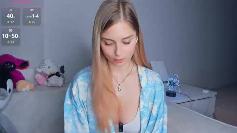 Snapshot of hidden_charm chatting on February 11, 3:50 pm Elizabeth online show from February 11, 3:50 pm