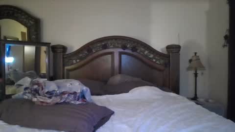 Snapshot of hidden_gold_milf chatting on April 21, 2:37 am hidden_gold_milf online show from April 21, 2:37 am