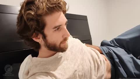 HiddenGaze online show from March 11, 5:19 pm