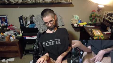 Snapshot of highpriest_belial chatting on March 6, 3:24 am James Belial online show from March 6, 3:24 am