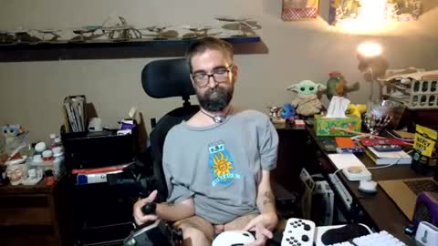 Snapshot of highpriest_belial chatting on June 22, 3:25 am James Belial online show from June 22, 3:25 am